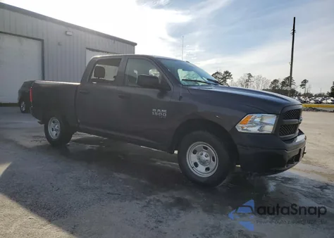 2021 Ram 1500 Classic Tradesman z USA, uszkodzony, nr VIN 3C6RR7KG5MG664013